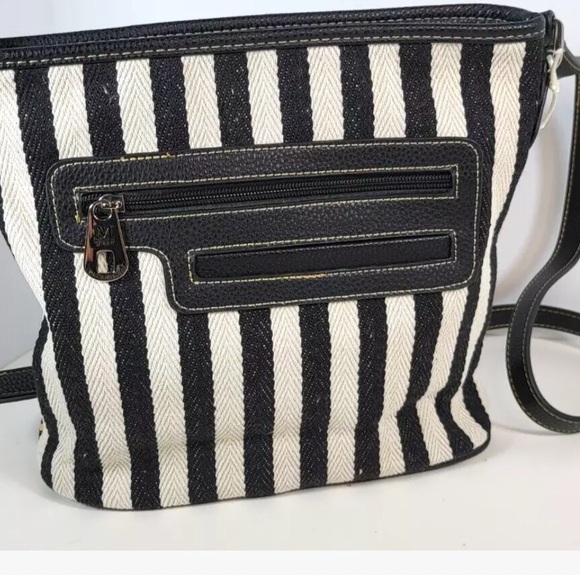 Montana West Leopard Print Women's Crossbody Bag - Picture 9 of 9